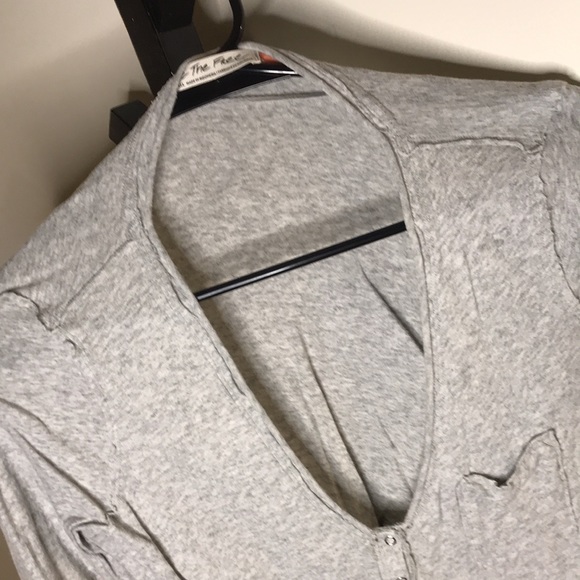 We the free top size small - Picture 2 of 4